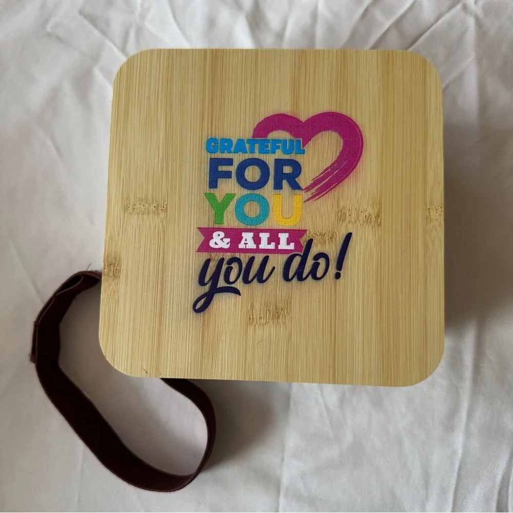 Food container with wood lid, reusable utensils set and‎ strap for closure